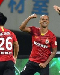 开云体育官网登入-亚泰6轮不败终结失登顶良机 三叉戟险些掀翻国安