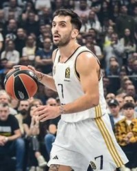 开云体育在线网站-坎帕佐：NBA球员对教练不尊重 教练讲话还在看手机