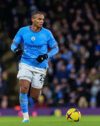 加拉塔萨雷谨慎推进曼城后卫阿坎吉转会谈判