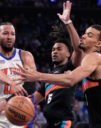 开云体育在线网站-布伦森24分文班亚马25+13 尼克斯终结马刺11连胜