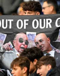 开云体育app在线-热刺拥趸酝酿对曼联赛后静坐，抗议列维抽钱不当家